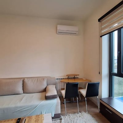 Miete einer stilvollen 2-Zimmer-Wohnung, 53 m², im Wohnkomplex BW Scala, Belgrad, Serbien